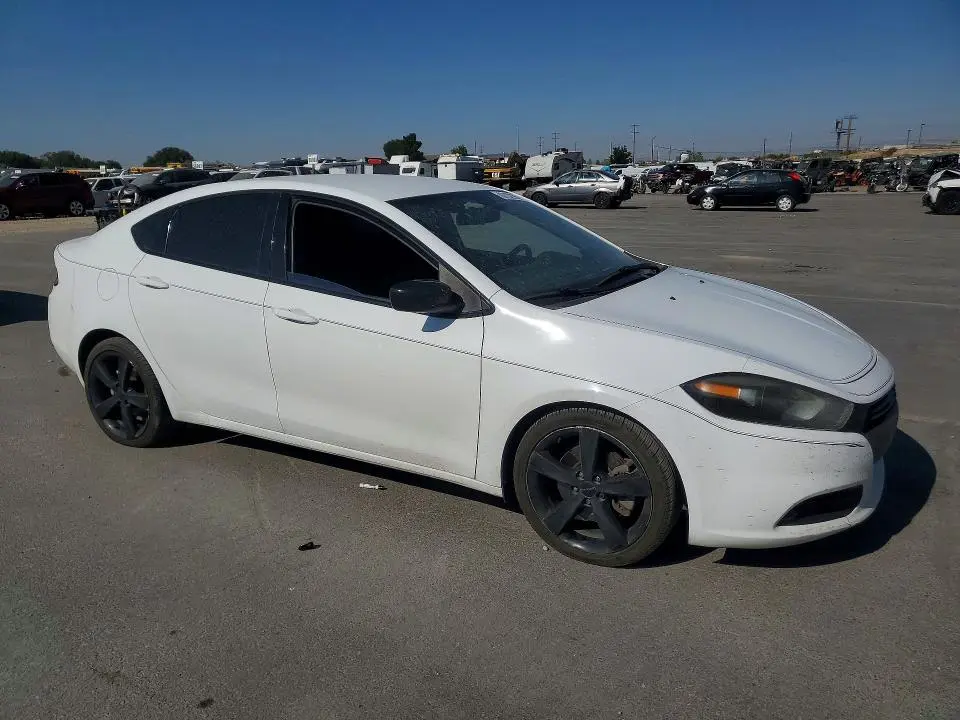 2015 DODGE DART SXT  