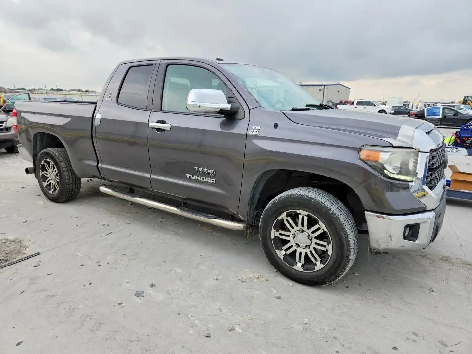 2018 TOYOTA TUNDRA SR5  