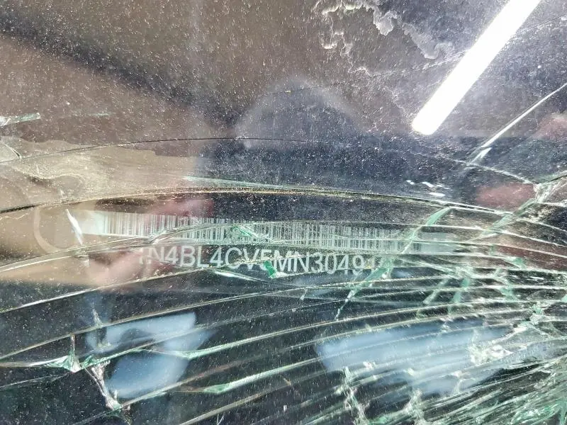 2021 NISSAN ALTIMA SR  