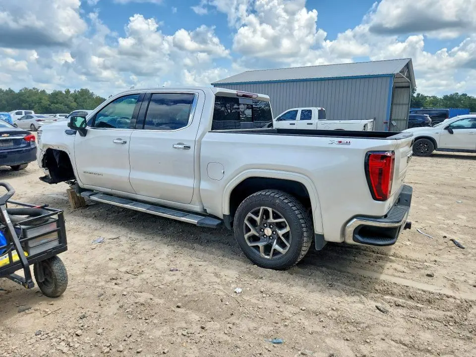2022 GMC SIERRA K1500 SLT  