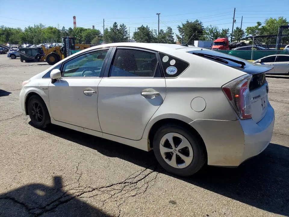 2014 TOYOTA PRIUS THREE  