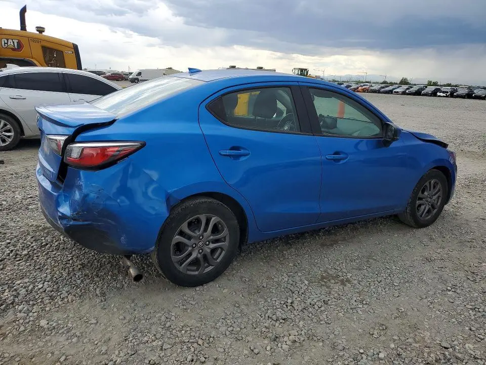 2019 TOYOTA YARIS LE  