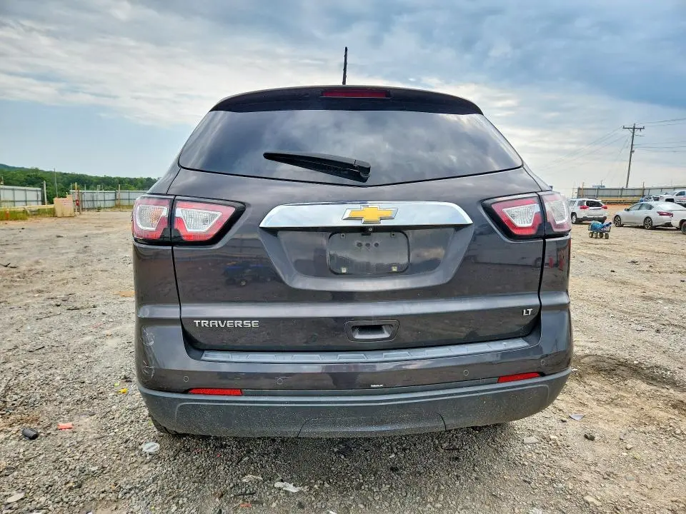 2017 CHEVROLET TRAVERSE LT  