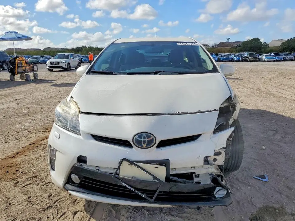2015 TOYOTA PRIUS FIVE  