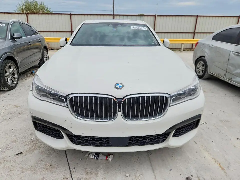 2017 BMW 750 I  