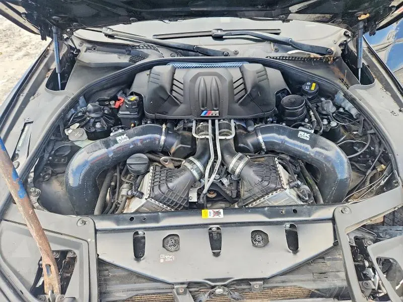 2016 BMW M5   