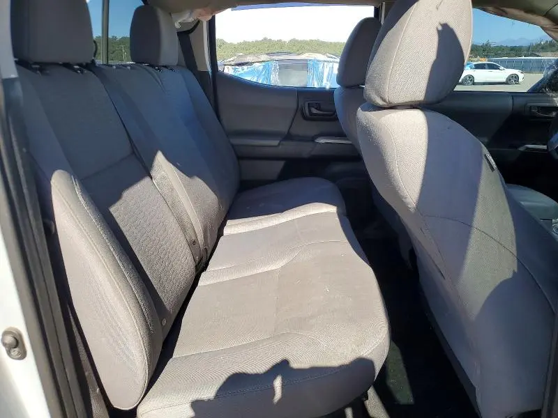 2019 TOYOTA TACOMA SR5 V6  