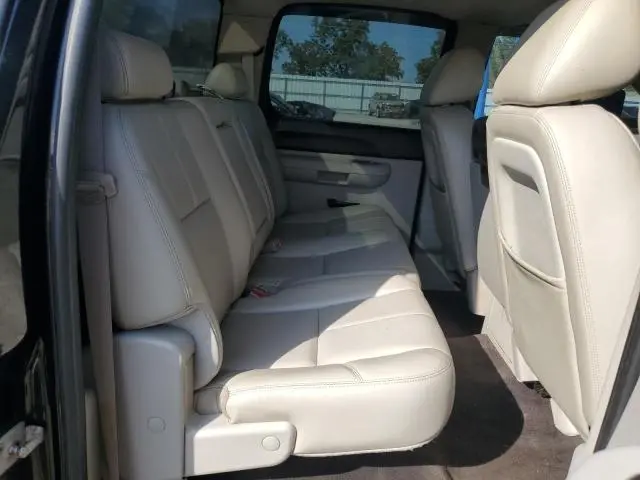 2011 CHEVROLET SILVERADO C1500 LT  