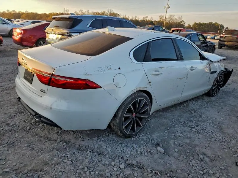 2016 JAGUAR XF PRESTIGE  