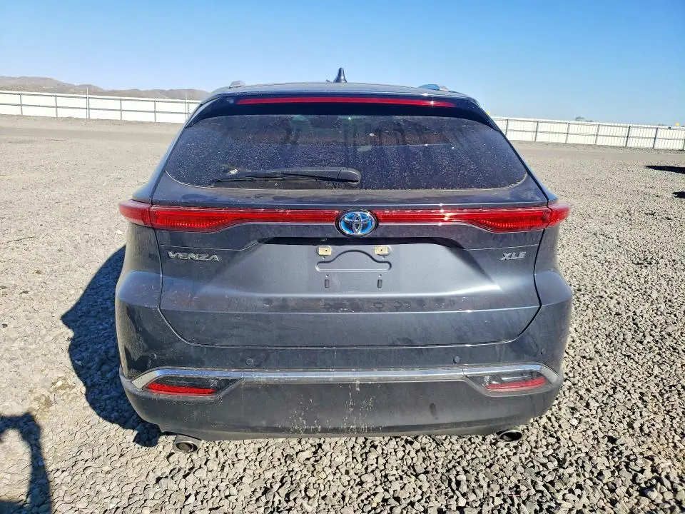 2024 TOYOTA VENZA XLE  
