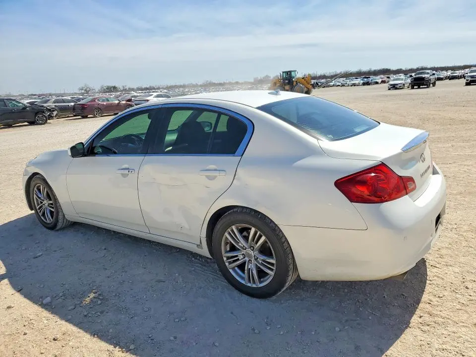2011 INFINITI G37 BASE  