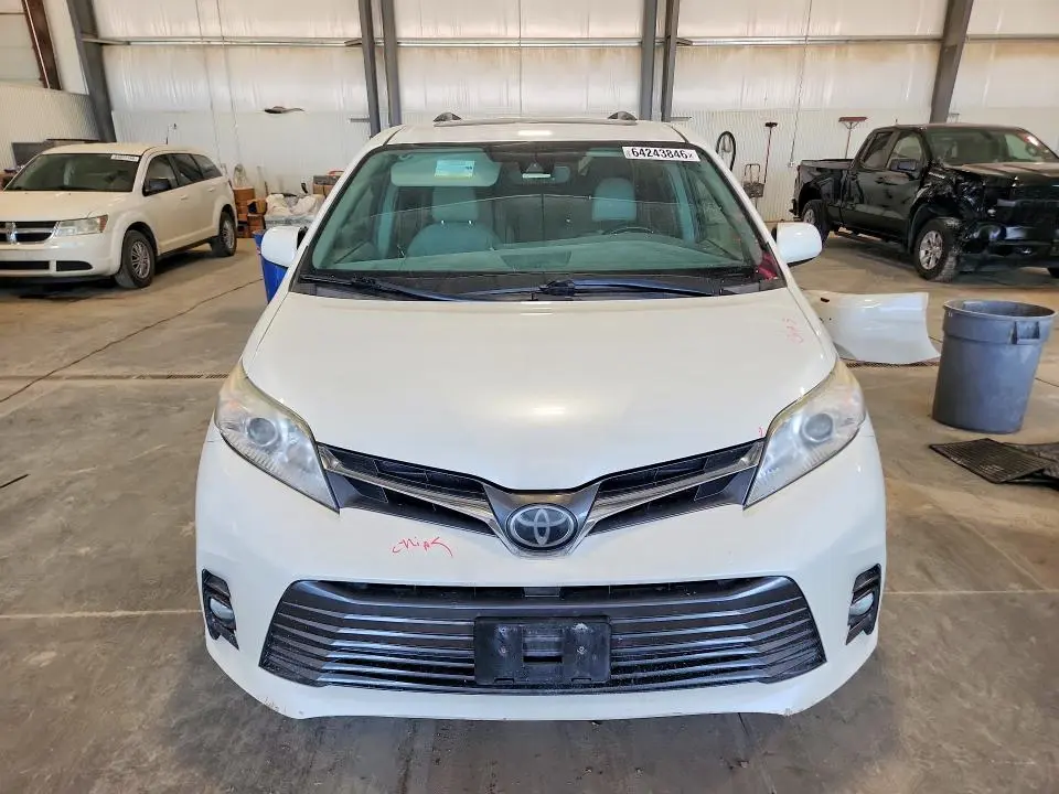 2018 TOYOTA SIENNA XLE PREMIUM 7-PASSENGER  