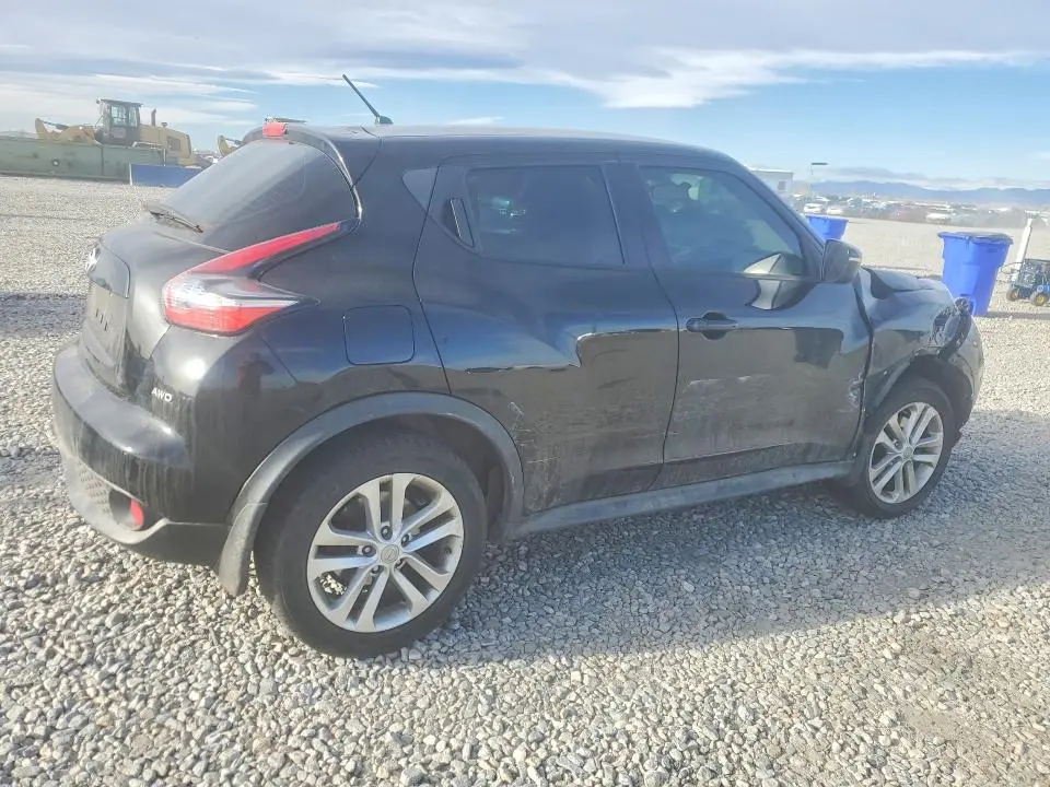2015 NISSAN JUKE S  