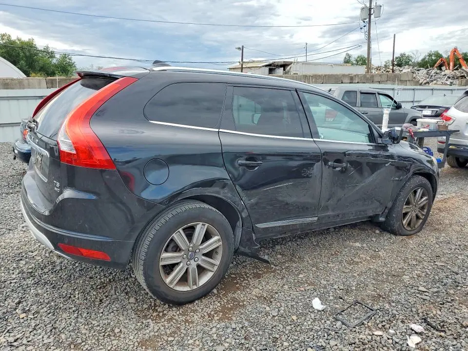 2017 VOLVO XC60 T5 DYNAMIC  