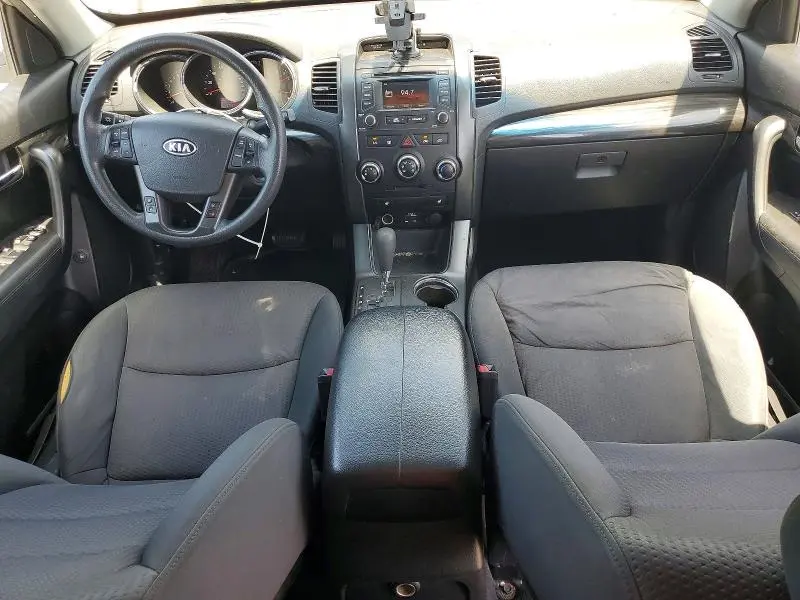 2013 KIA SORENTO LX  