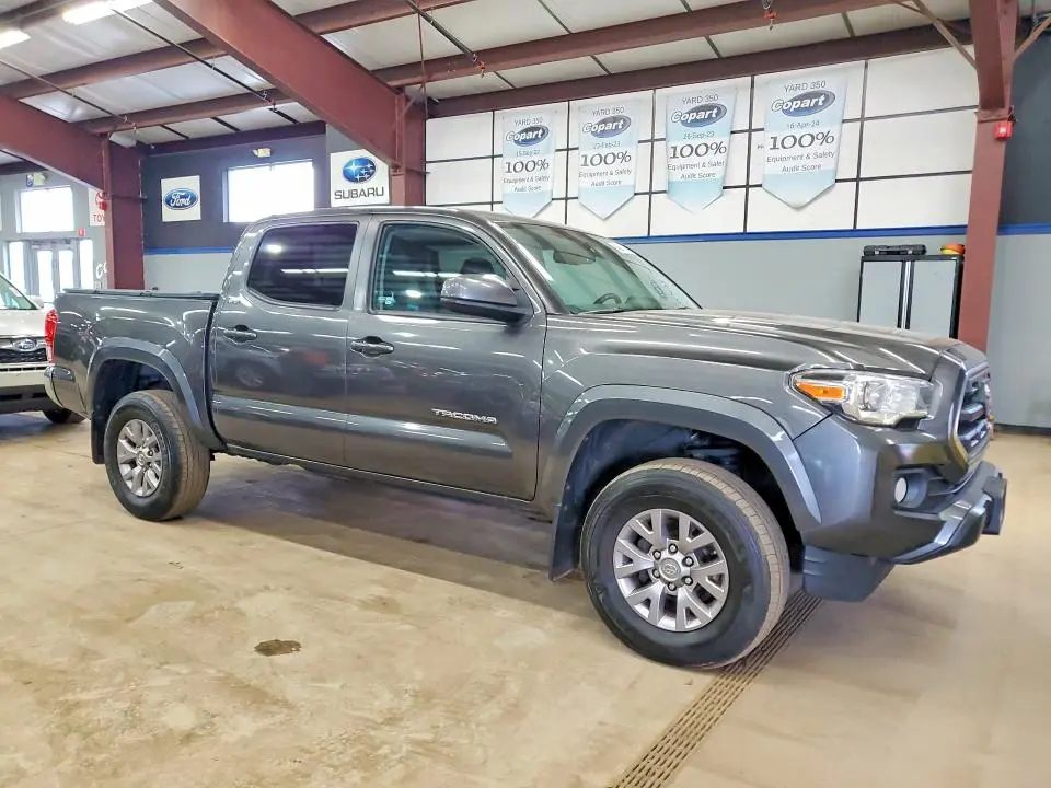 2017 TOYOTA TACOMA SR5 V6  