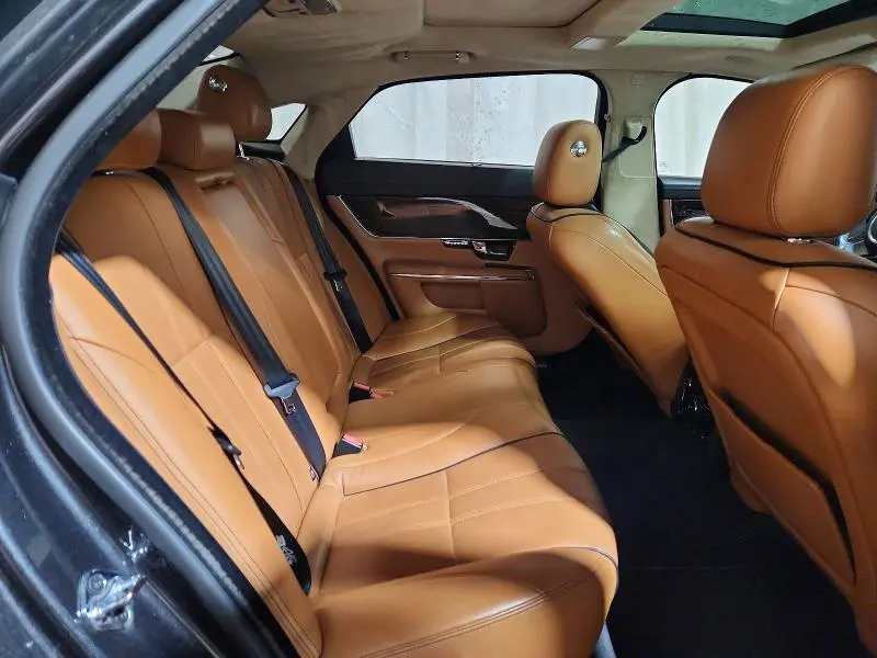 2012 JAGUAR XJL   