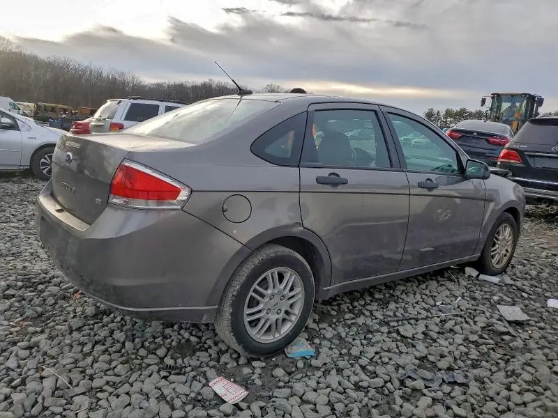 2011 FORD FOCUS SE  