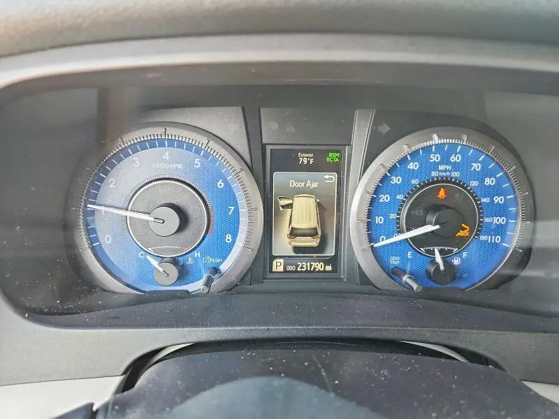 2019 TOYOTA SIENNA XLE 8-PASSENGER  