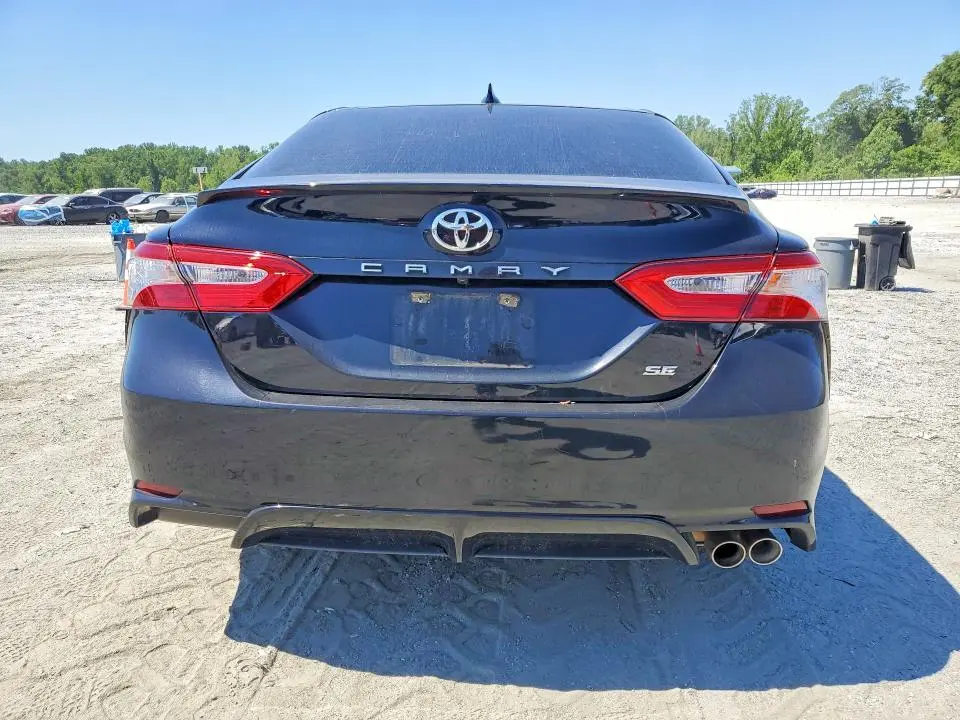 2020 TOYOTA CAMRY SE  