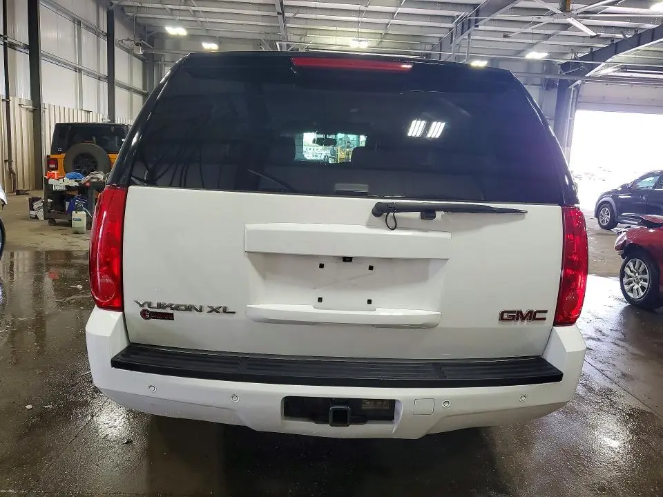 2013 GMC YUKON XL K1500 SLT  
