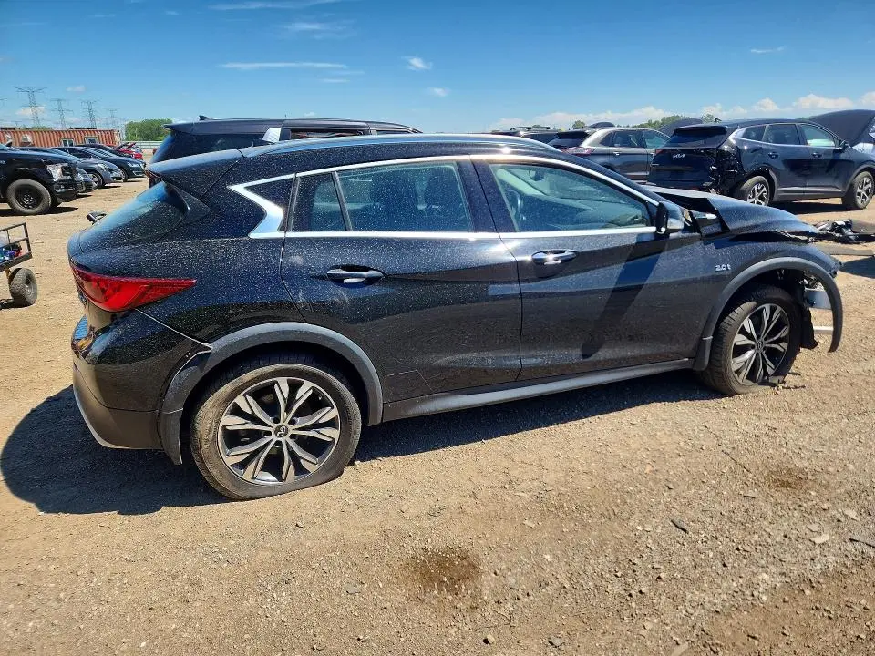 2017 INFINITI QX30 PREMIUM  