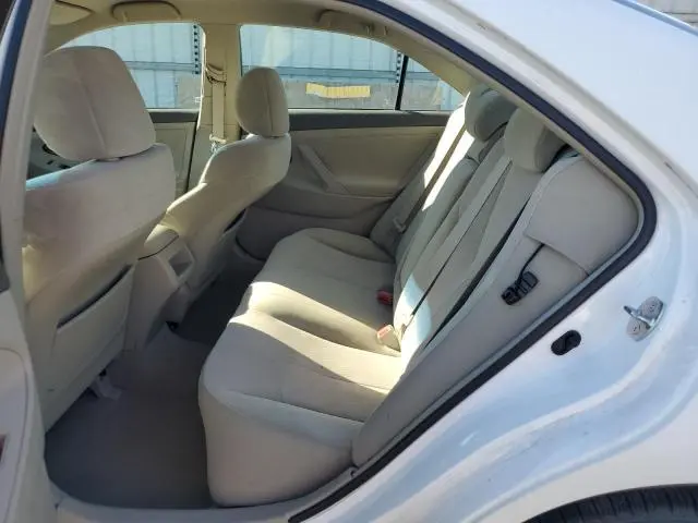 2011 TOYOTA CAMRY SE  