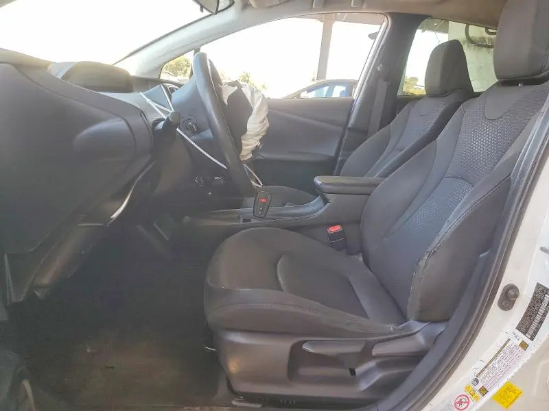 2019 TOYOTA PRIUS LE  
