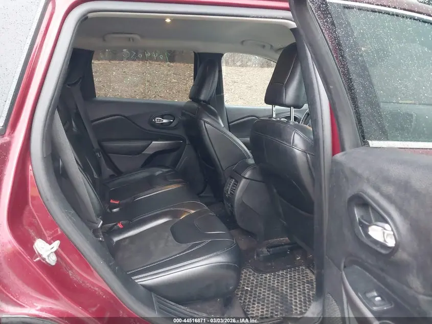 2019 JEEP CHEROKEE LATITUDE PLUS 4X4