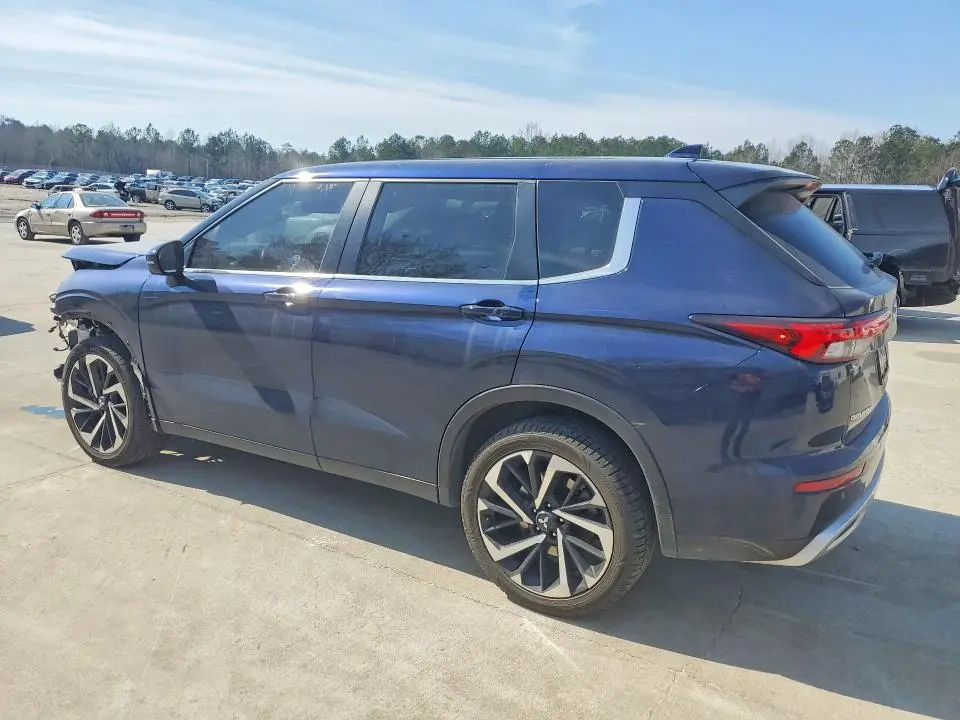 2024 MITSUBISHI OUTLANDER SE  