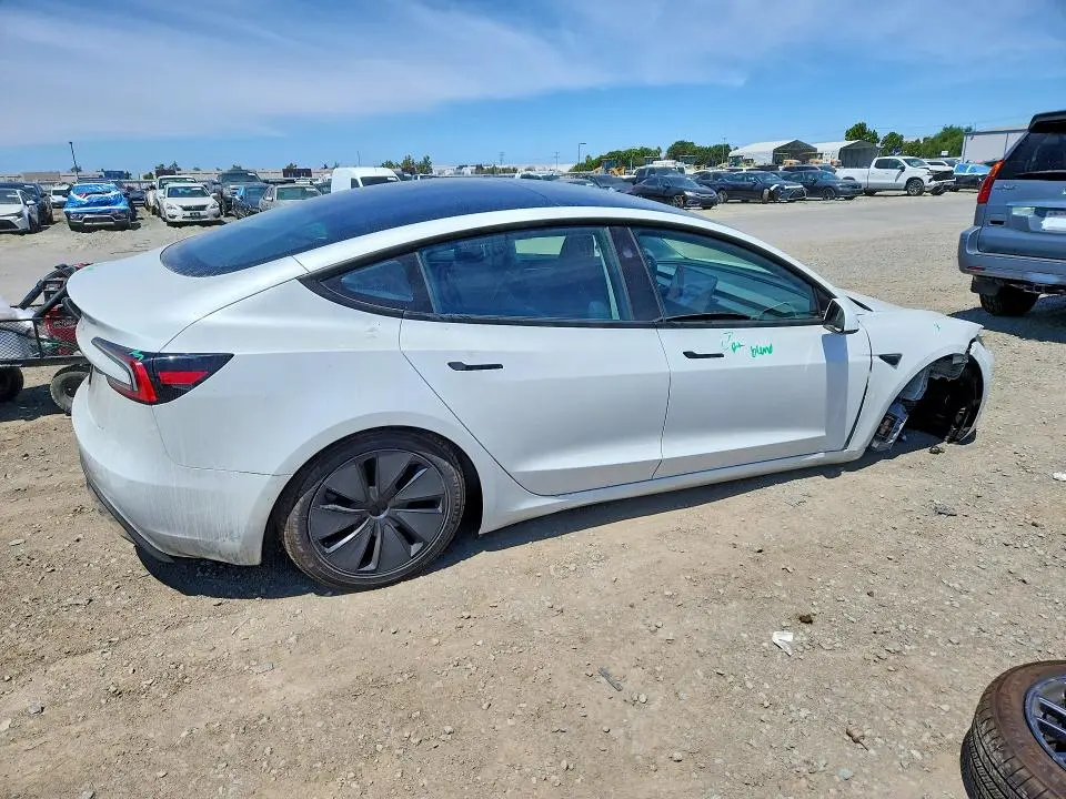 2025 TESLA MODEL 3   