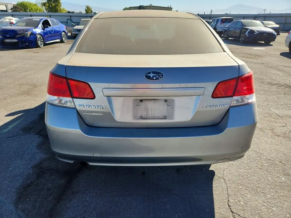 2011 SUBARU LEGACY 2.5I  