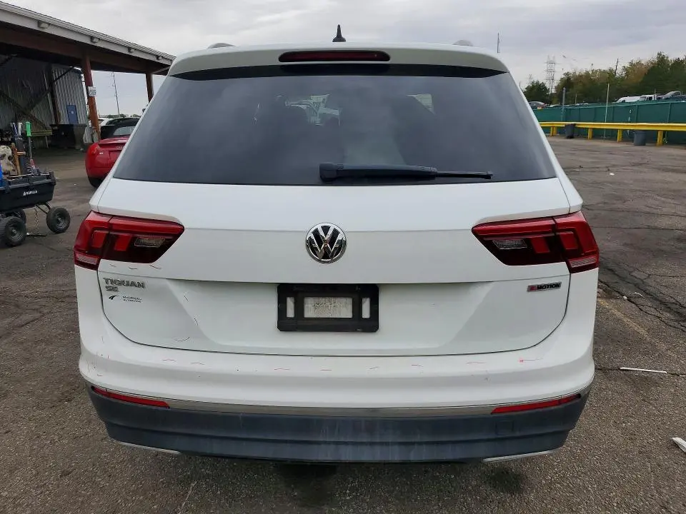 2020 VOLKSWAGEN TIGUAN SE  
