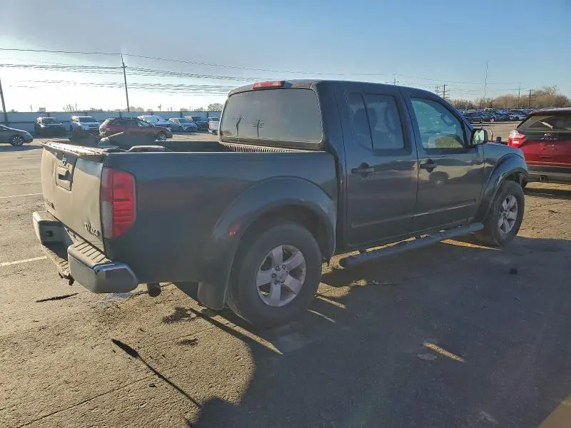 2013 NISSAN FRONTIER S  