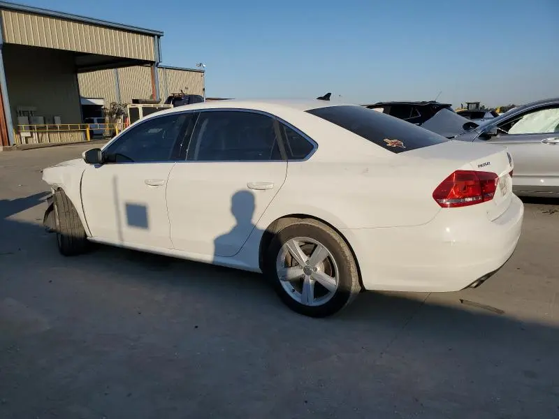 2015 VOLKSWAGEN PASSAT S  