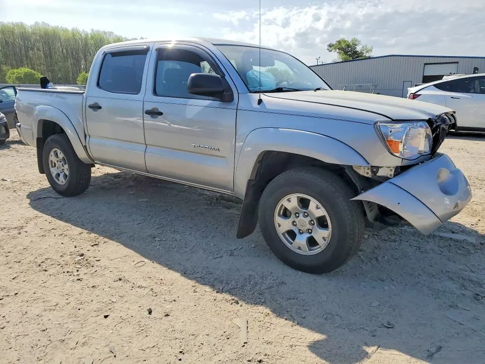 2011 TOYOTA TACOMA V6  