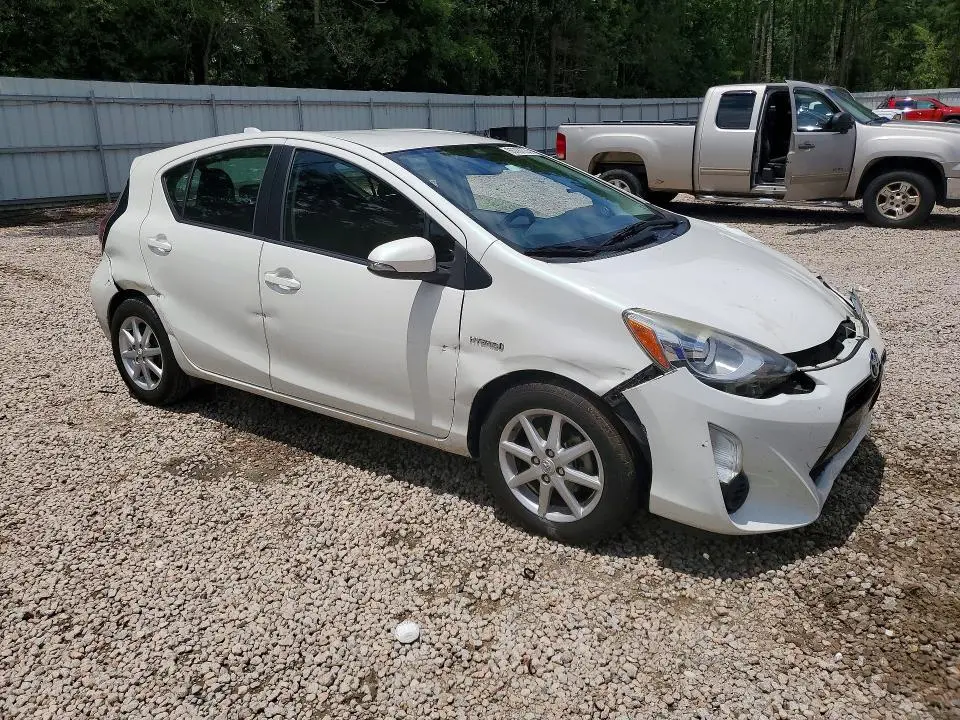 2015 TOYOTA PRIUS C THREE  