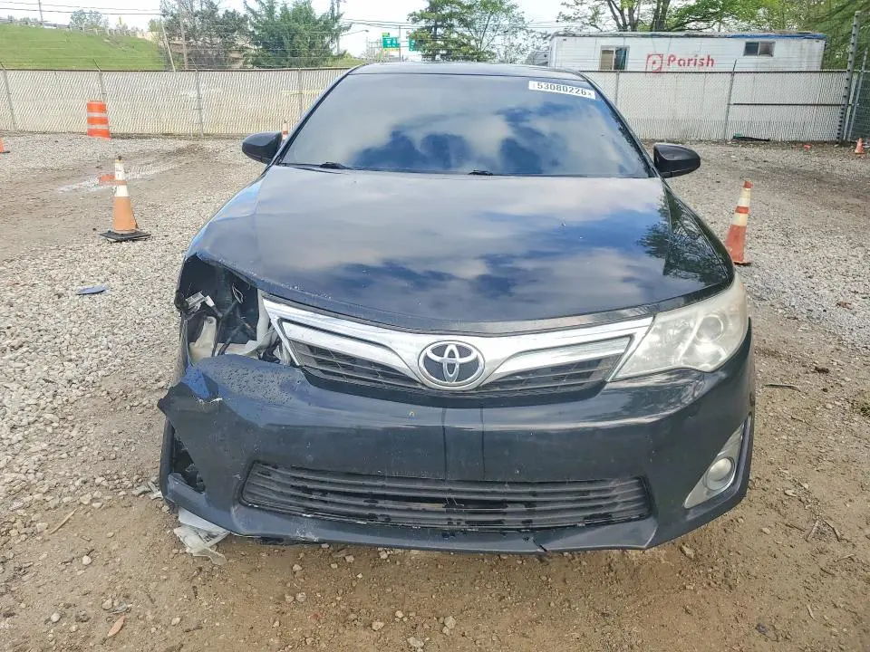 2014 TOYOTA CAMRY XLE  