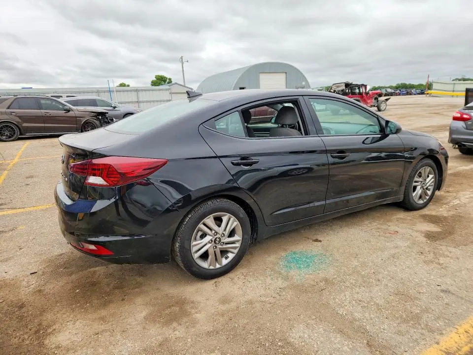 2019 HYUNDAI ELANTRA SEL  