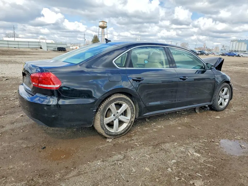 2015 VOLKSWAGEN PASSAT S  