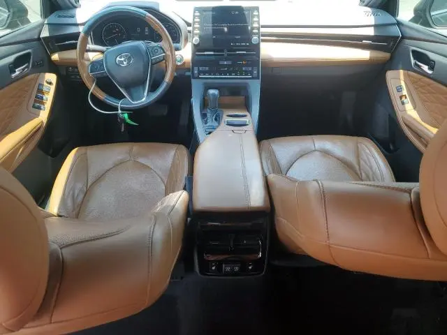 2019 TOYOTA AVALON XLE  