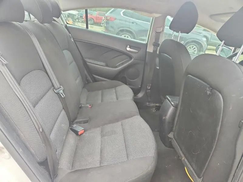 2017 KIA FORTE LX  