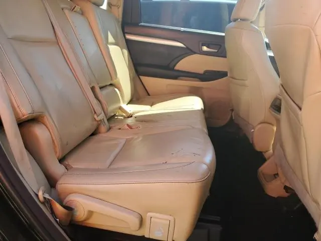 2015 TOYOTA HIGHLANDER XLE  