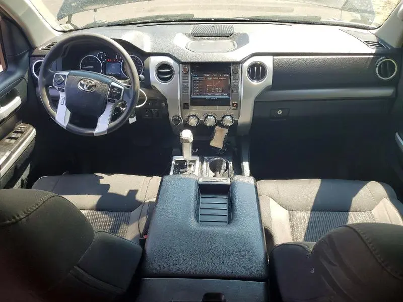 2017 TOYOTA TUNDRA SR5  