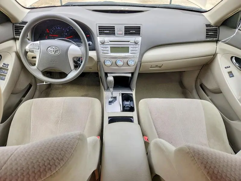 2011 TOYOTA CAMRY LE  