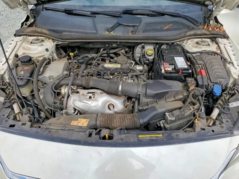 2017 INFINITI QX30 BASE  
