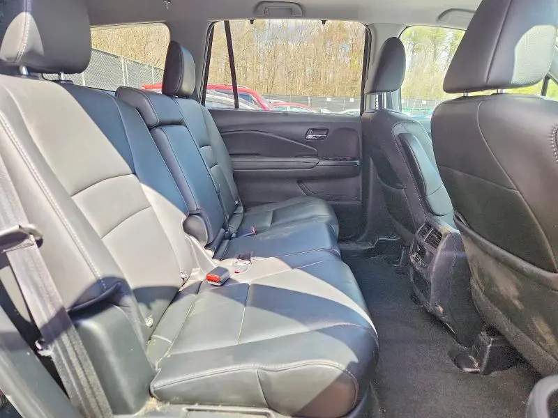 2021 HONDA PILOT SE  