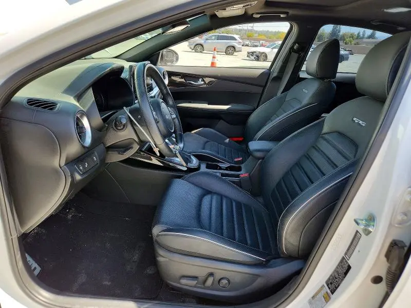 2023 KIA FORTE GT LINE  