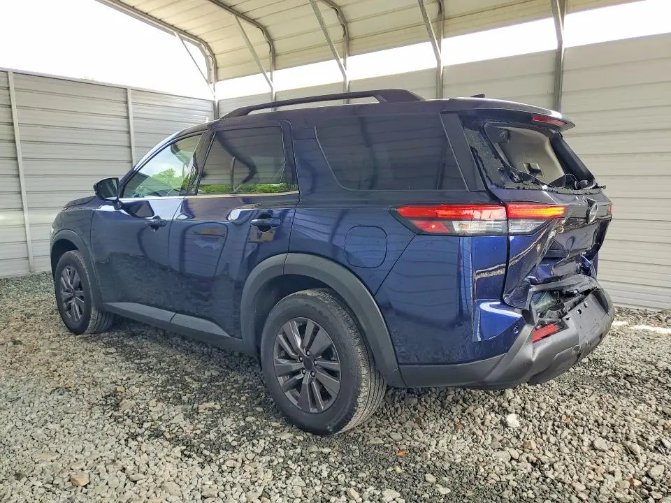 2023 NISSAN PATHFINDER SV  