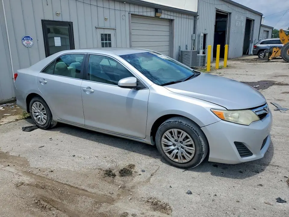 2012 TOYOTA CAMRY LE  